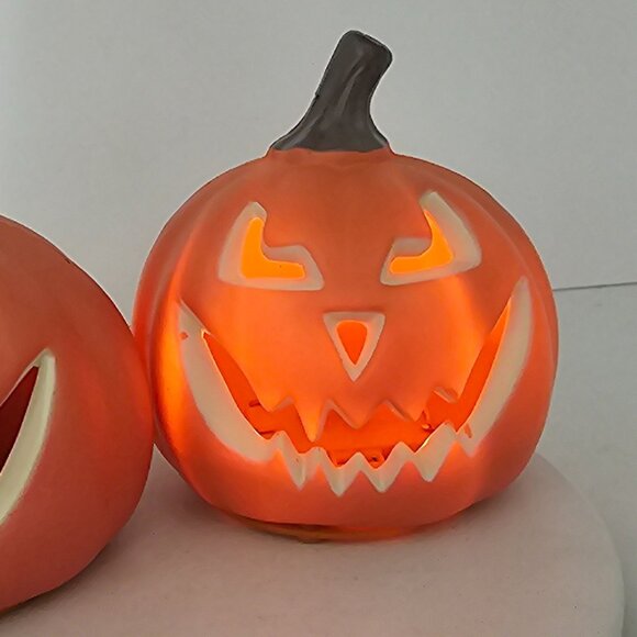 Set Of 2 Gemmy Light-Up Halloween Jack-O-Lantern Decorations Pumpkin - Picture 3 of 9